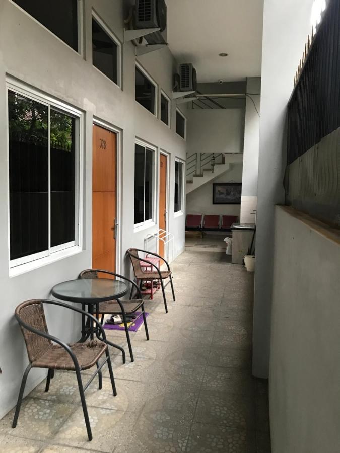 ג'קרטה 37 Guesthouse מראה חיצוני תמונה