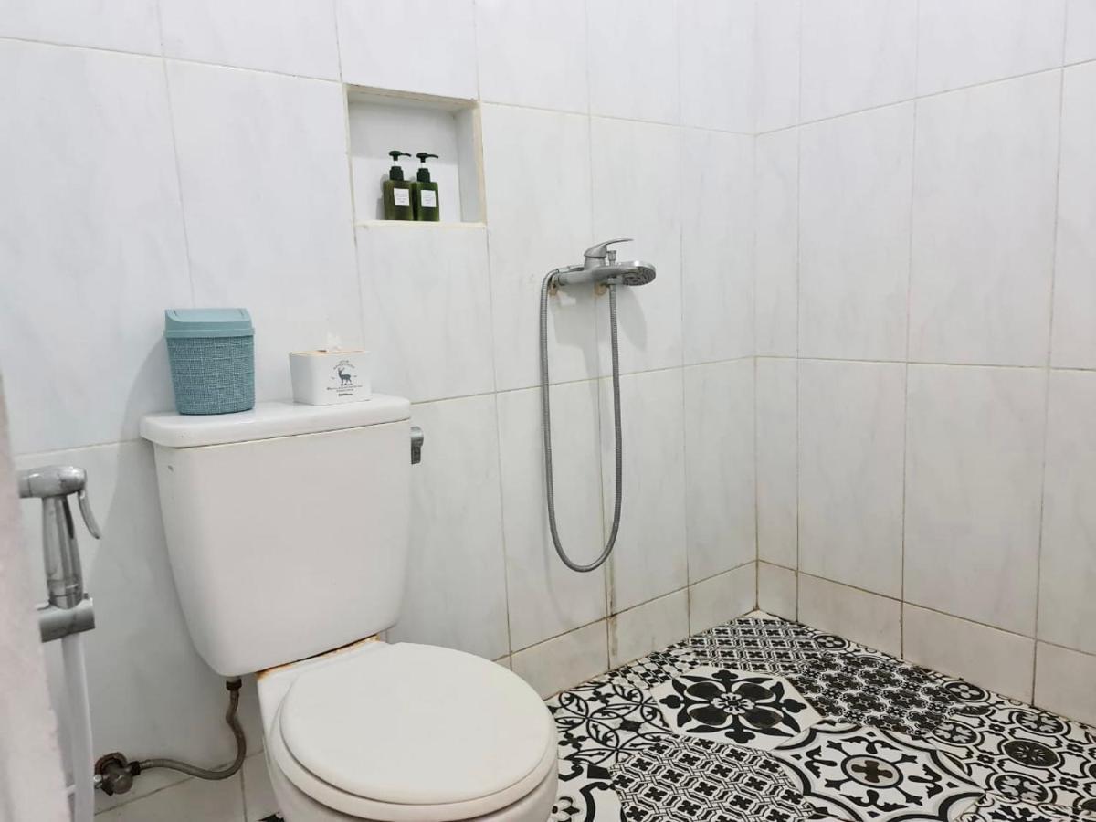 ג'קרטה 37 Guesthouse מראה חיצוני תמונה