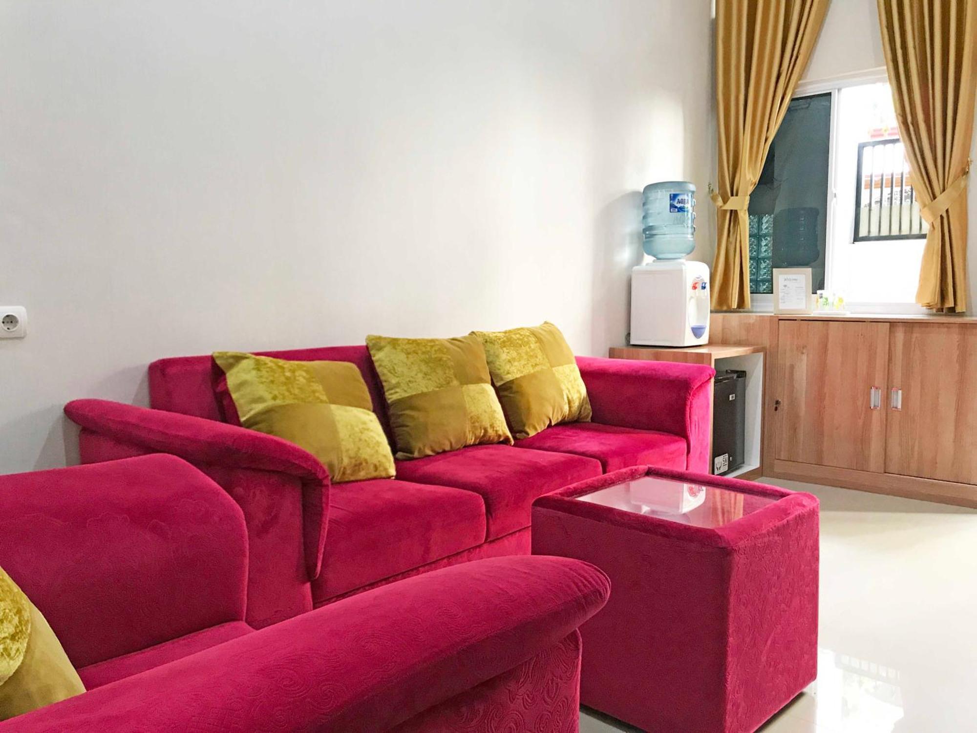 ג'קרטה 37 Guesthouse חדר תמונה